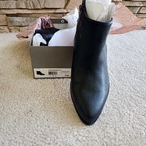 Franco Sarto Black Womens Lydia Ankle Bootie, Size 9